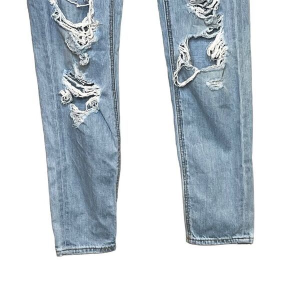 American Eagle light wash distressed tomgirl jeans size 00 - Picture 3 of 14
